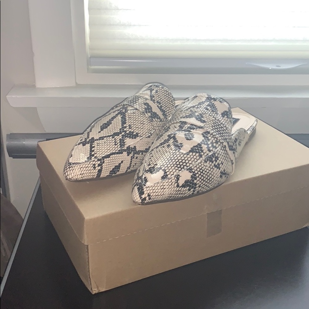*SOLD* NEW ‘Savannah’ Mules